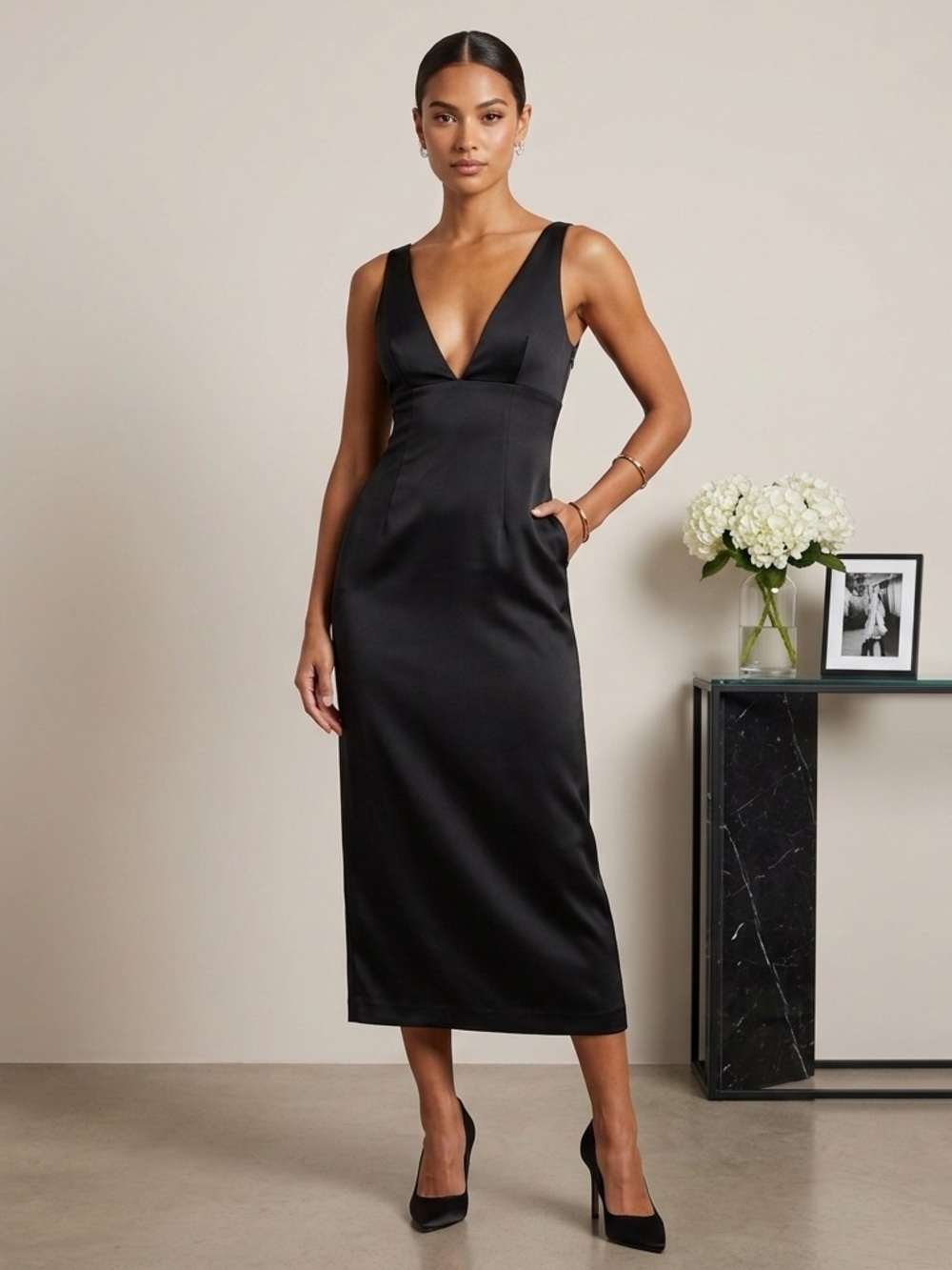 Abercrombie & Fitch Black V-Neck Midi Dress